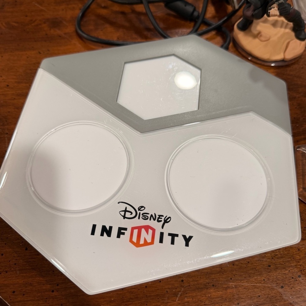 Disney Infinity 3.0 Portal Base Xbox 360 Star Wars Yoda Anakin Figures - Picture 2 of 5